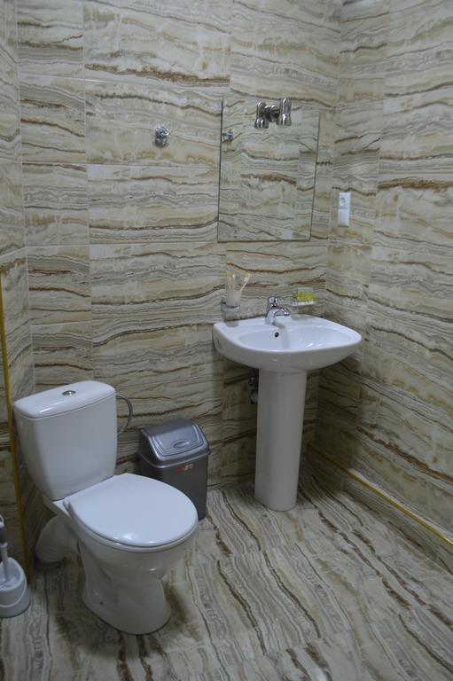 Renaissance Hotel טביליסי חדר תמונה